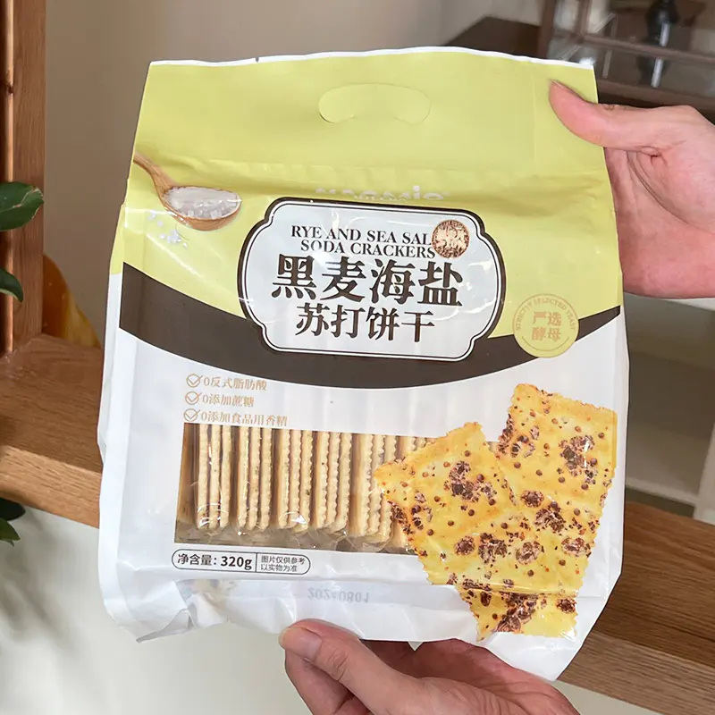 호밀과 바다 소금 소다 크래커