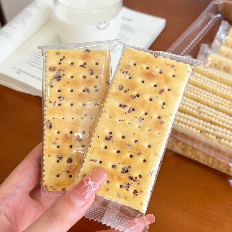 호밀과 바다 소금 소다 크래커